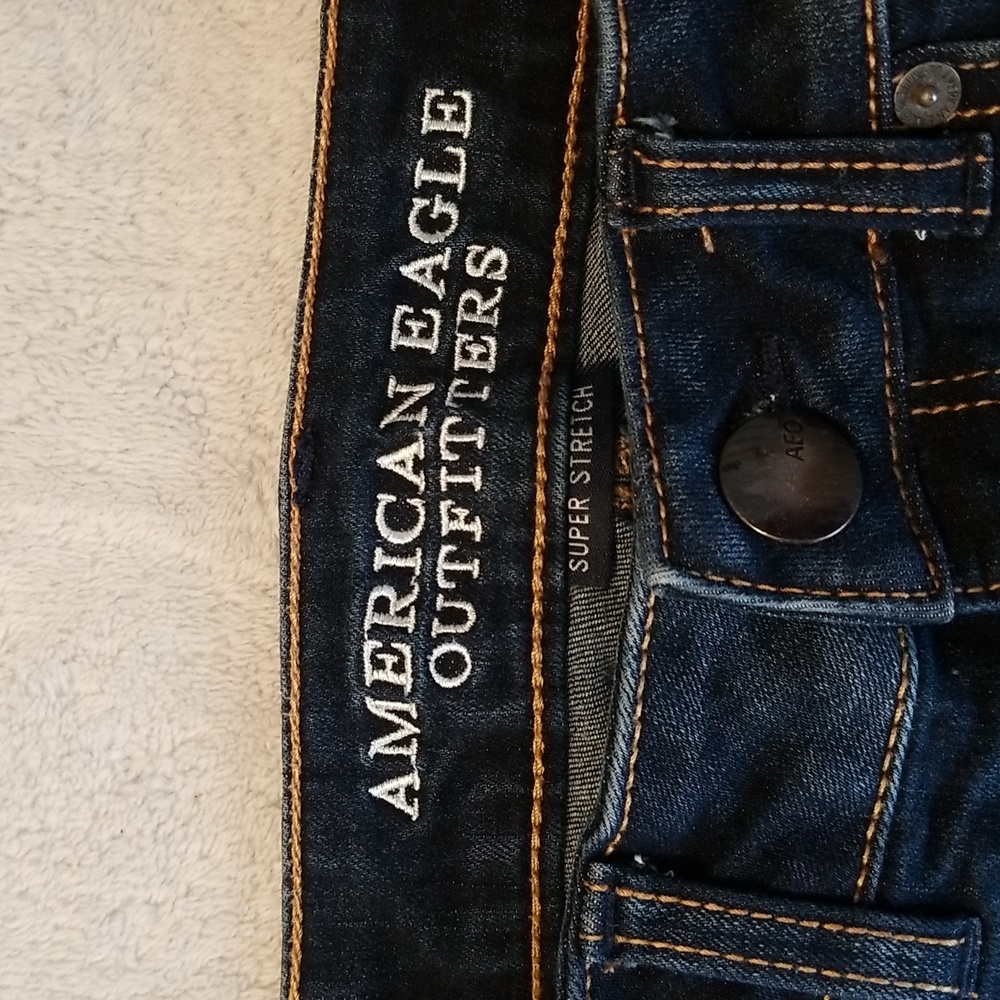 American Eagle Denim Shorts - Picture 3 of 10